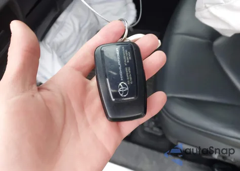 2021 Toyota Highlander Xle from USA, damaged, VIN 5TDGZRBH5MS557209